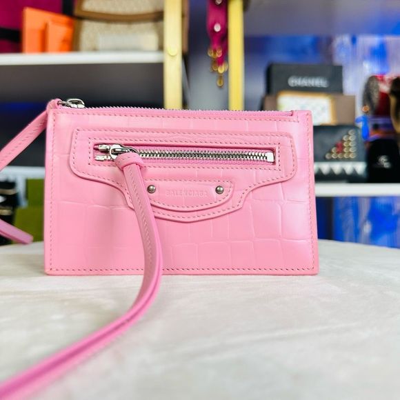 New in Box Balenciaga Pink Leather Neo Classic Wallet - Picture 3 of 14
